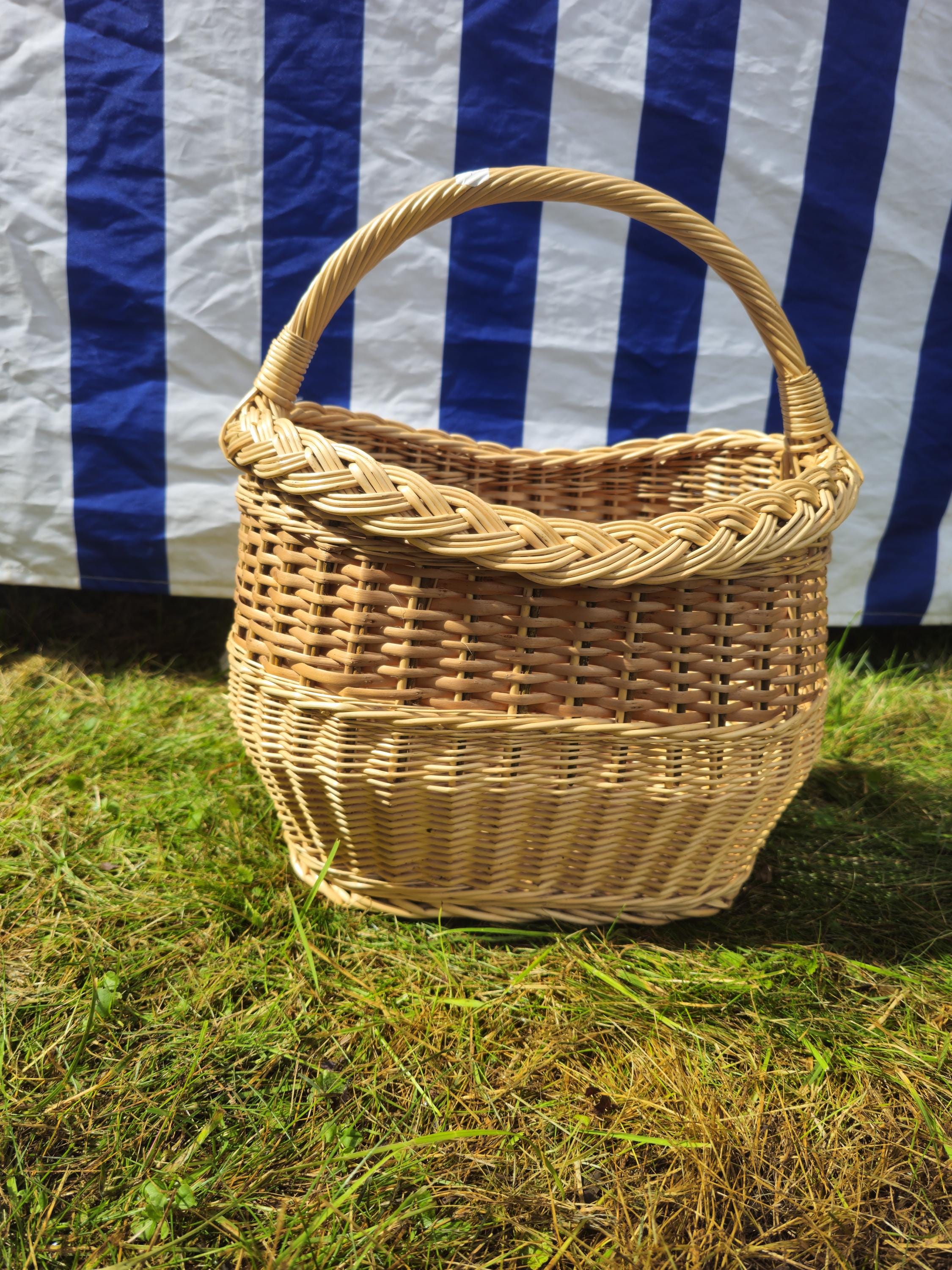 Wicker Basket with Braided Rim – Handwoven Rustic Willow Basket