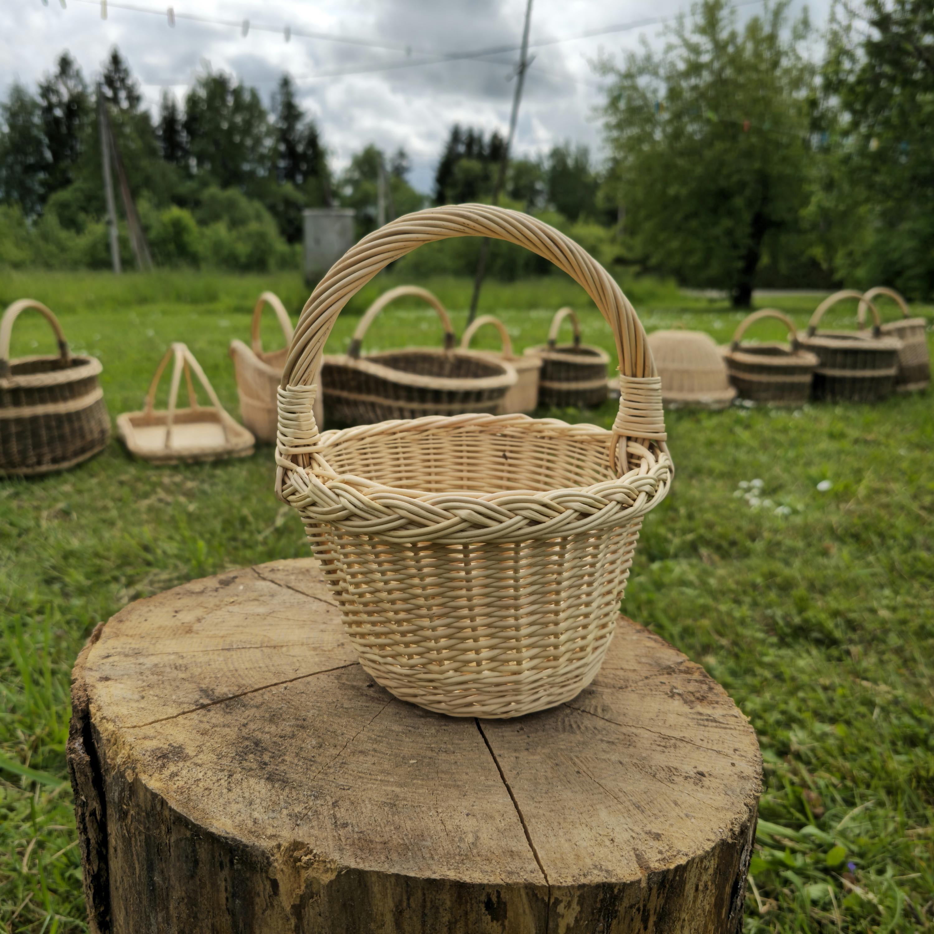 Handwoven Wicker Basket: Rustic Willow Decor, Handmade in Lithuania