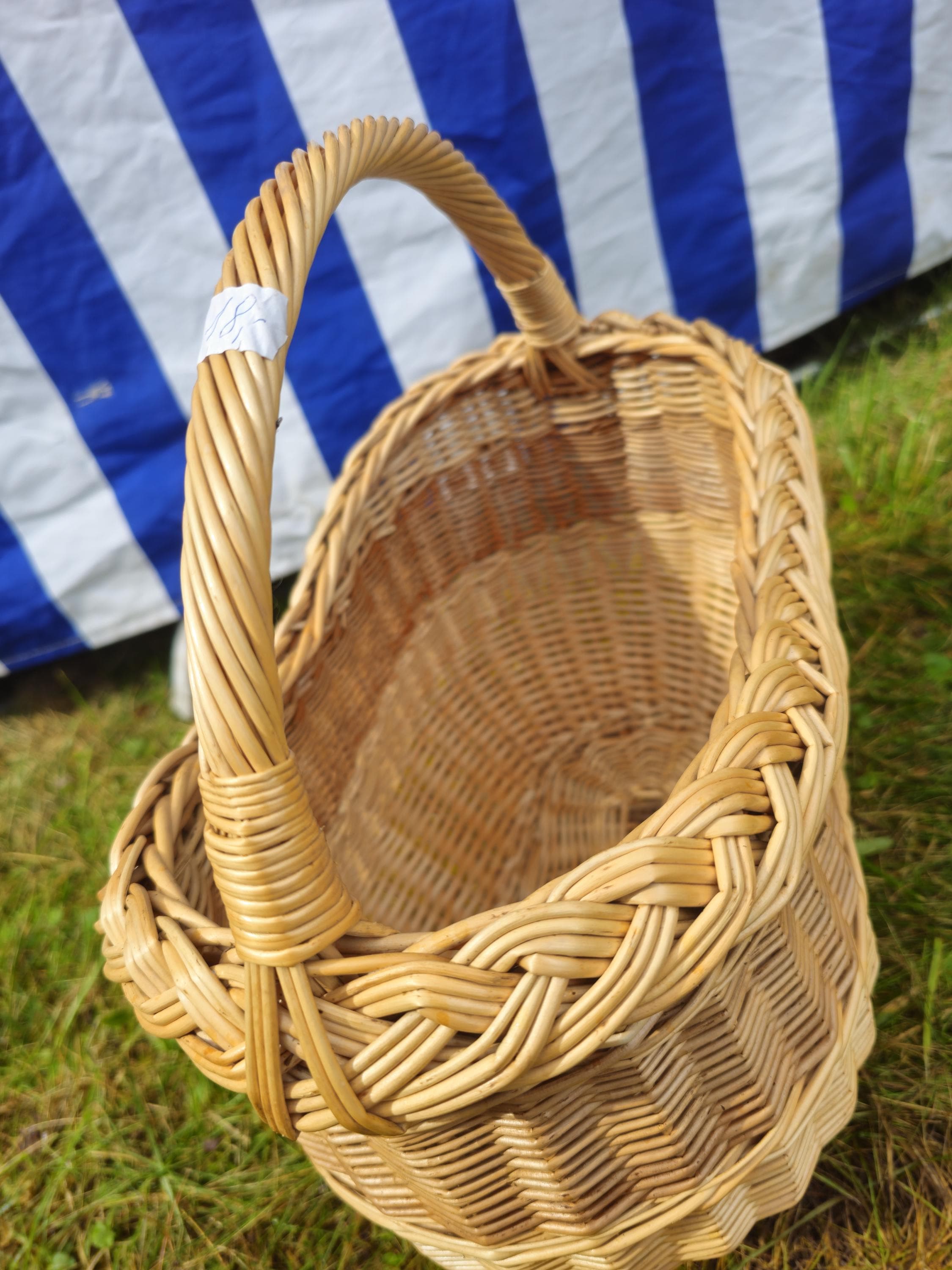 Wicker Oval Basket with Braided Rim – Small Handwoven Willow Basket