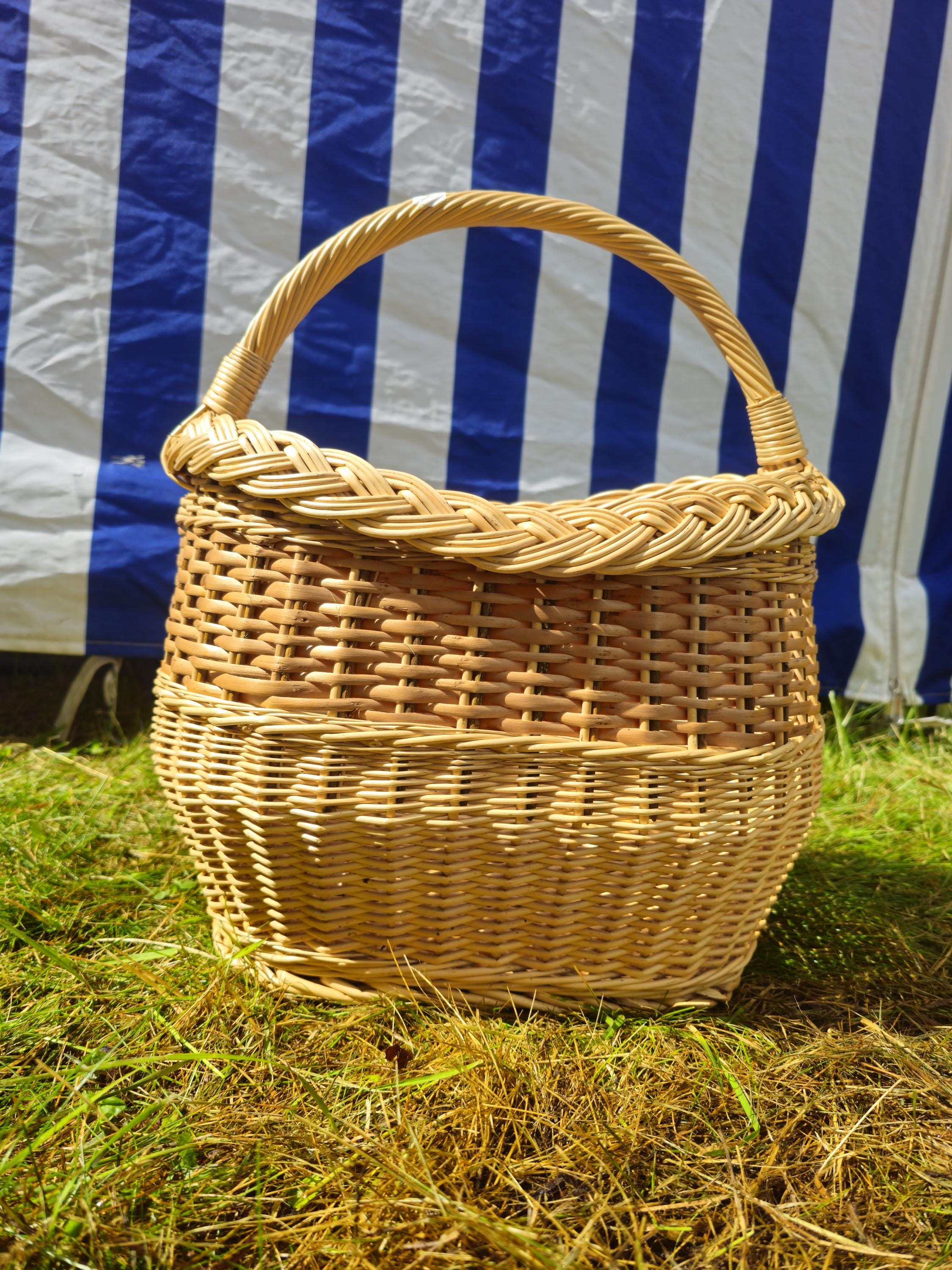 Wicker Basket with Braided Rim – Handwoven Rustic Willow Basket