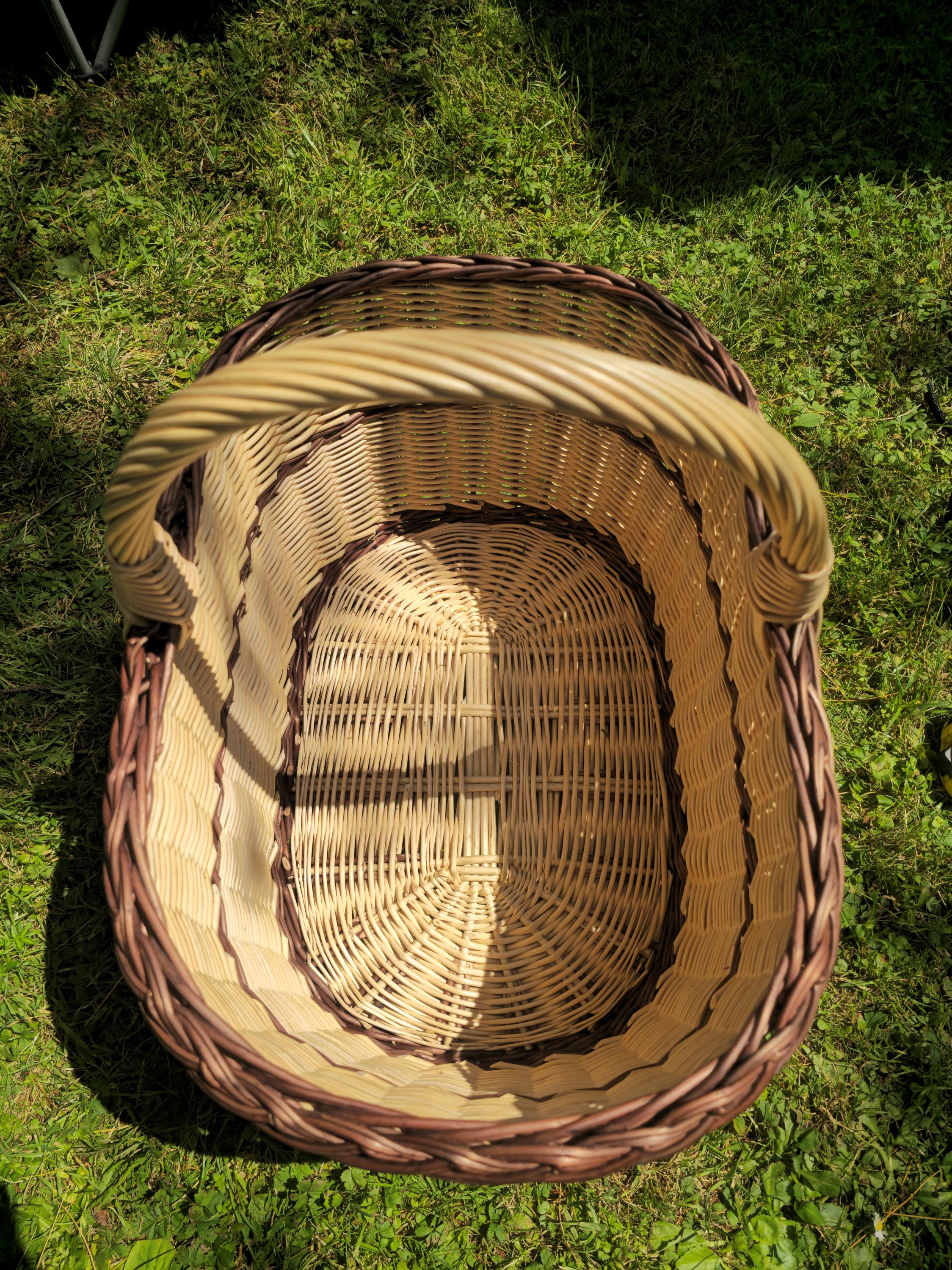 Large Rustic Decorative Wicker Basket – Handwoven Farmhouse Storage – Cottagecore Natural Home Decor