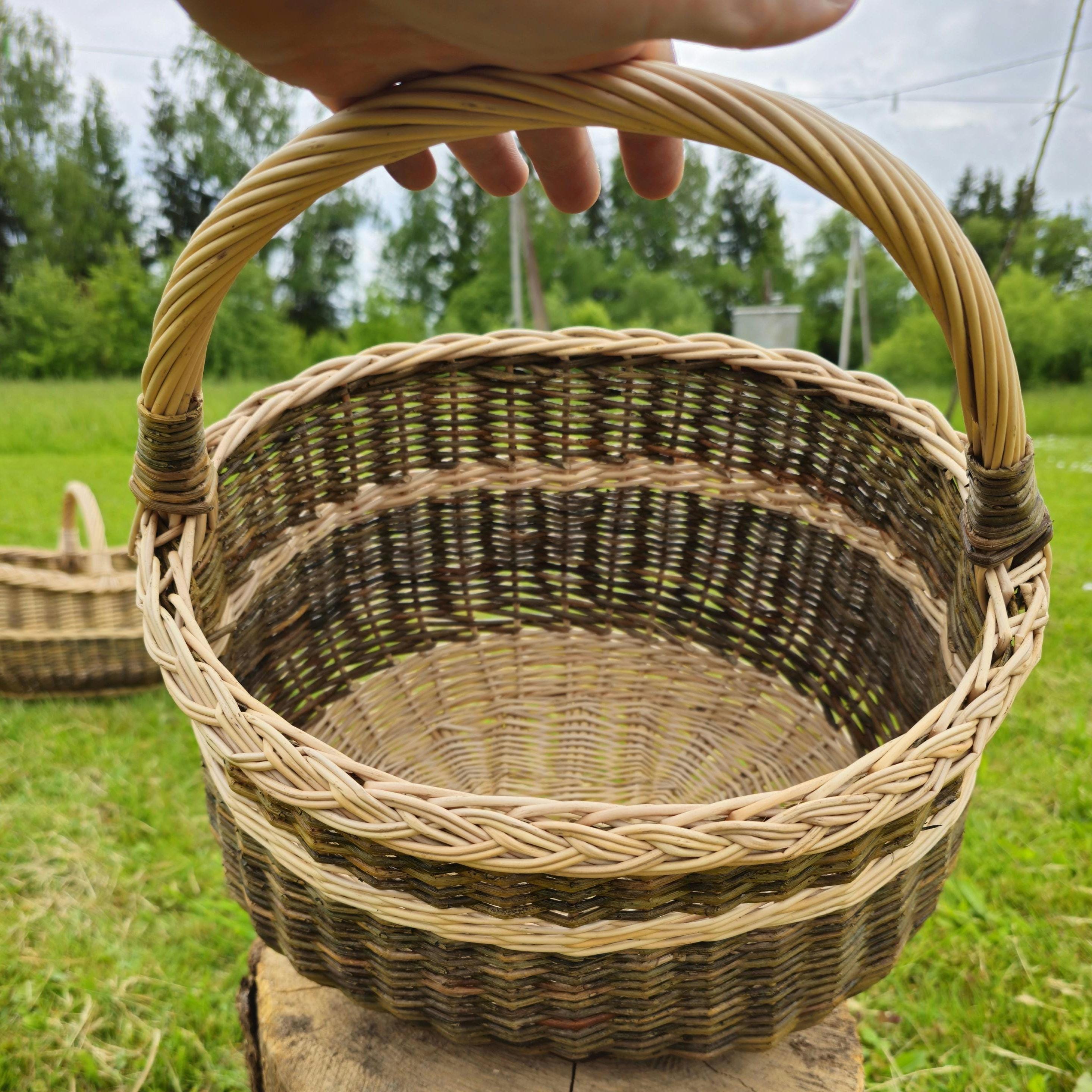Handwoven Willow Basket: Rustic Wicker Storage, Lithuanian Craft