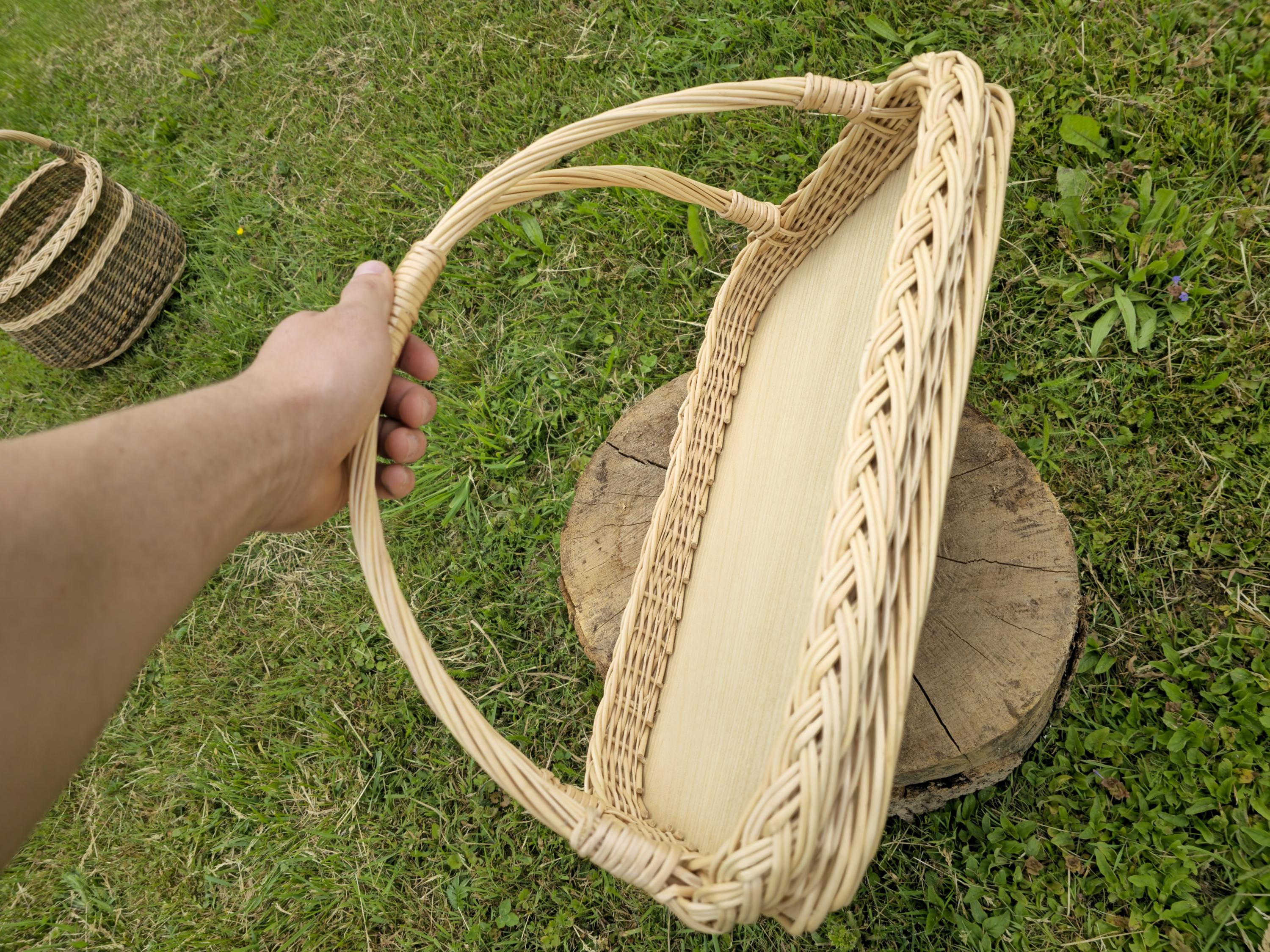 Handwoven Wicker Tray – Rustic Willow Serving Basket with Handles, Natural Table or Kitchen Decor