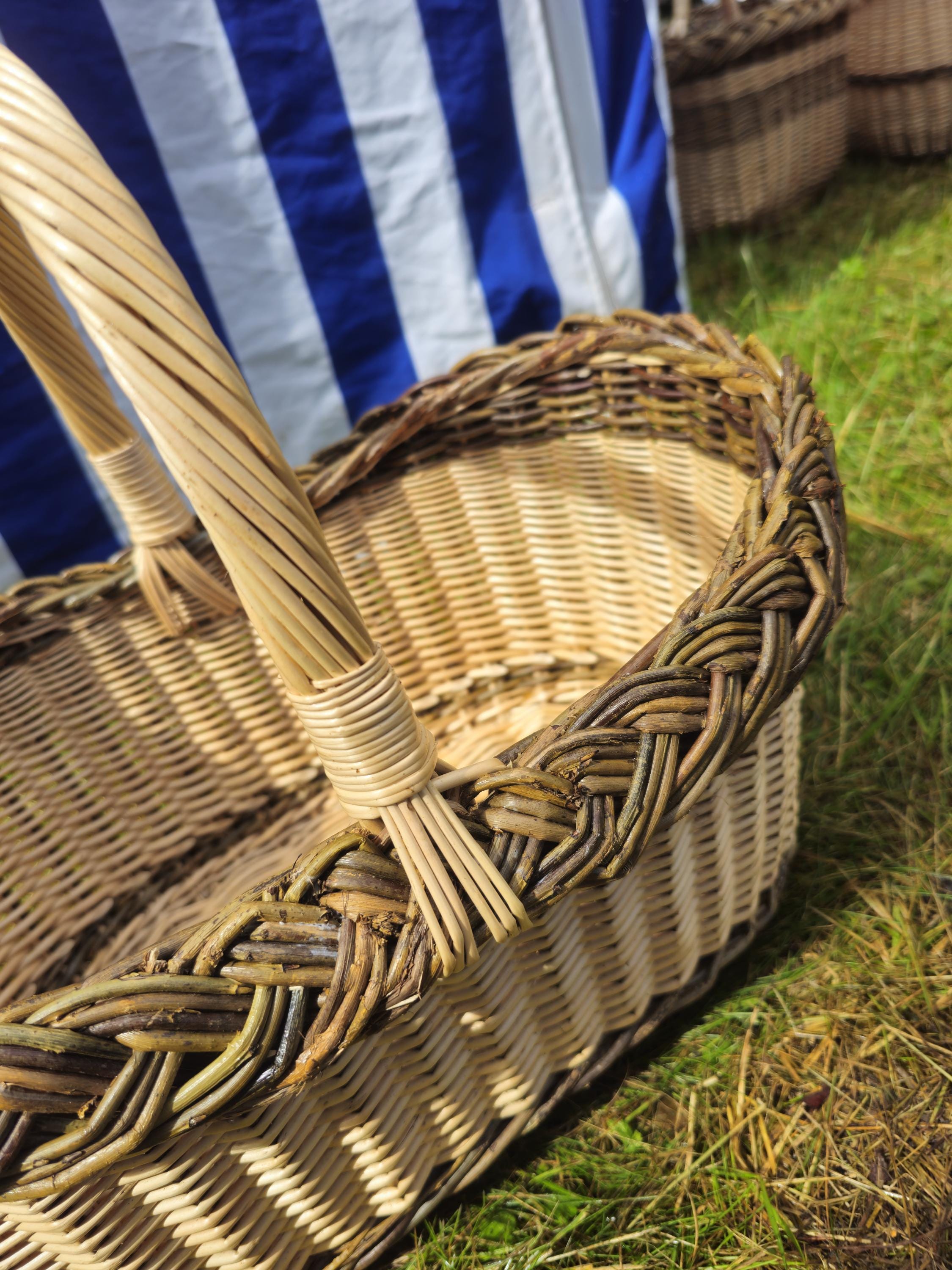 Wicker Foraging Basket with Natural Braided Rim – Handwoven Mushroom or Market Basket