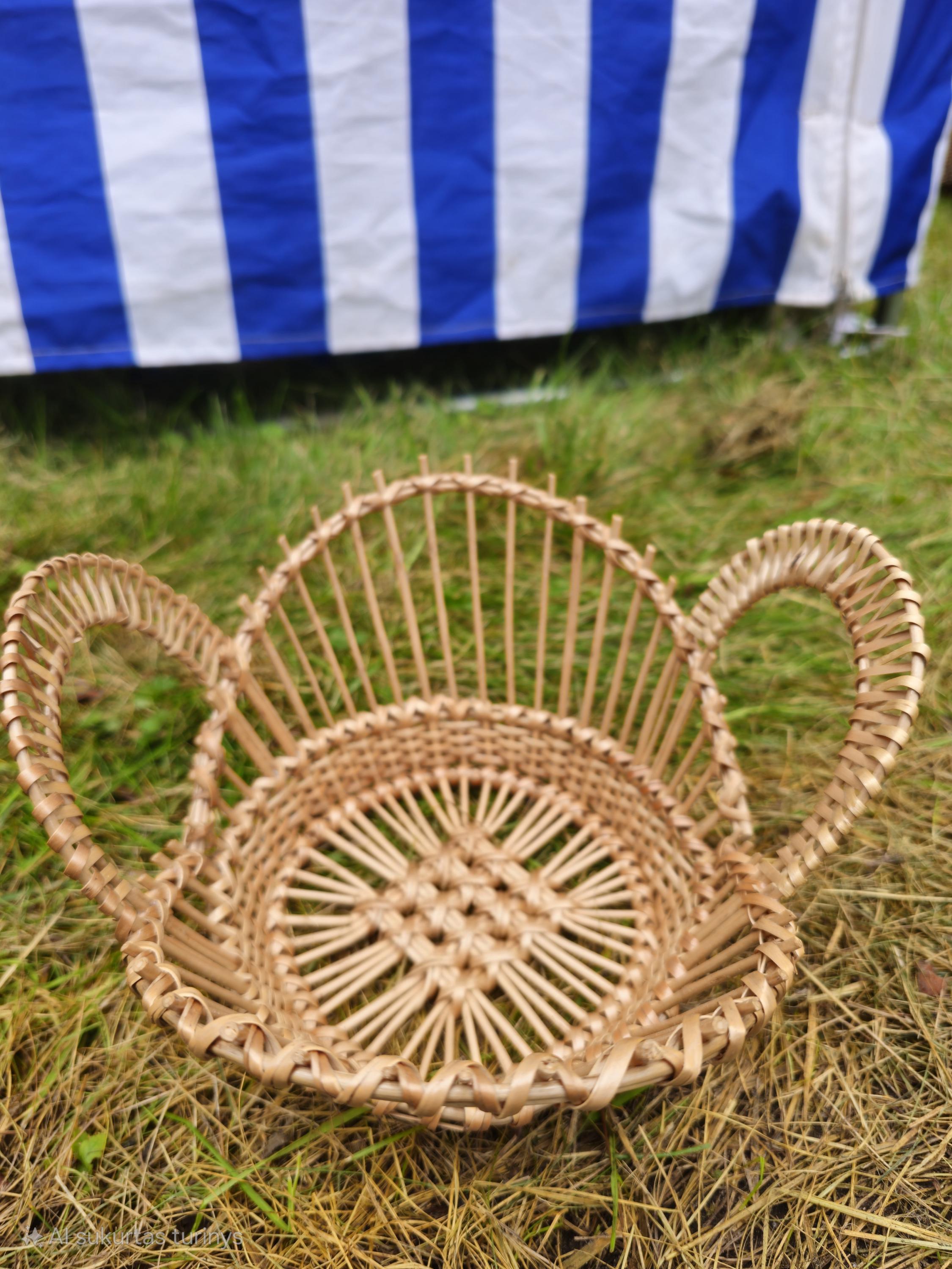 Rustic Open-Weave Willow Basket – Handwoven Decorative Bowl for Bread, Fruit or Display